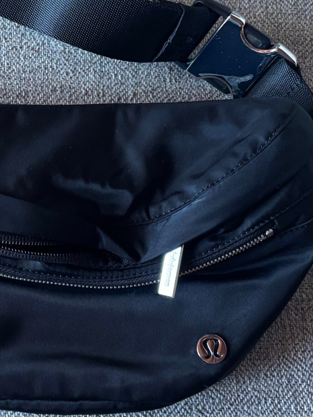 Lululemon Athletica Bag - Picture 2 of 2